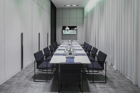 Meeting/conference room