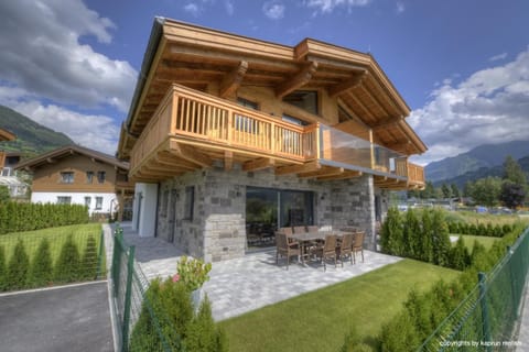 Bird's eye view, Garden, Garden view, Mountain view