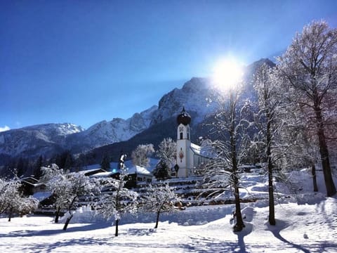 Nearby landmark, On site