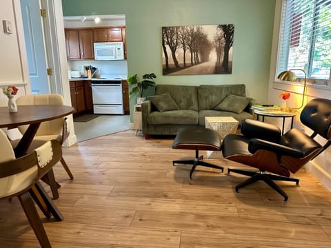 The Pines Inn and Cottages Inn in Grass Valley