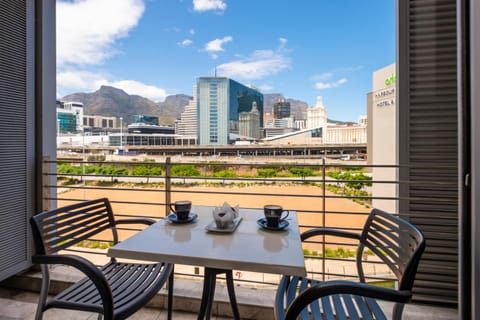 aha Harbour Bridge Hotel & Suites Apartment hotel in Cape Town