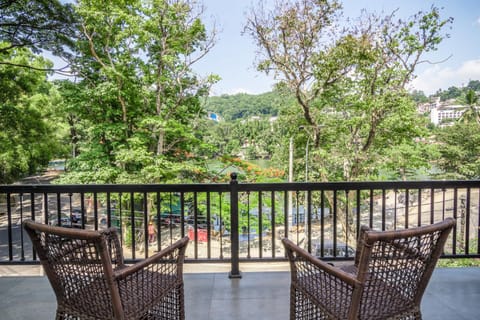 Balcony/Terrace, Lake view