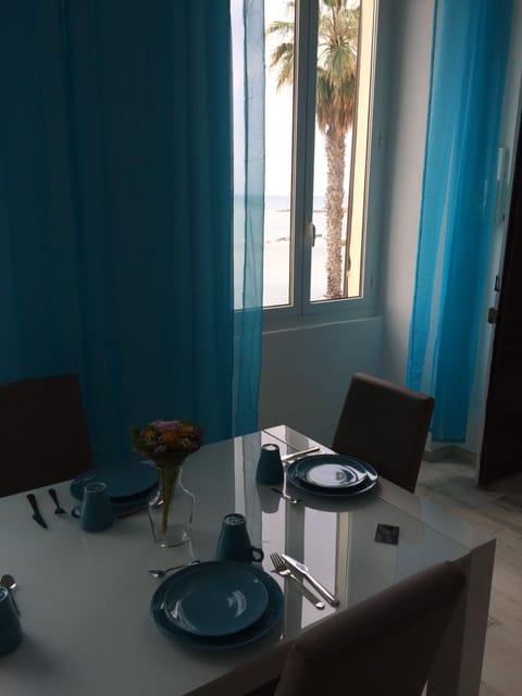 Communal lounge/ TV room, Photo of the whole room