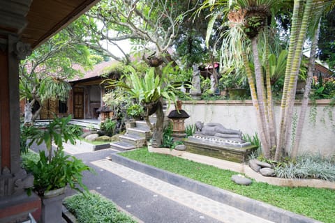 Nuaja Balinese Guest House Alojamiento y desayuno in Blahbatuh
