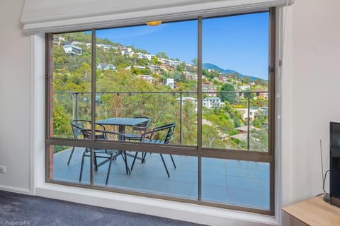 The Lookout Apartment in Tasmania