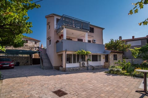 Day, Neighbourhood, Summer, Garden view