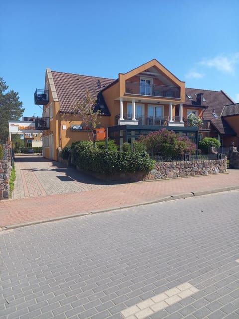 Property building, Street view