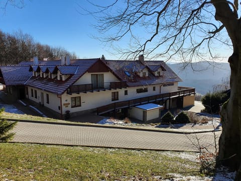 Property building, Day, Mountain view