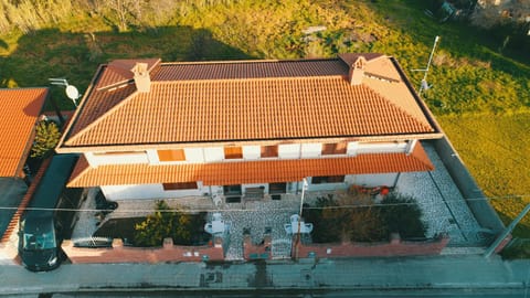 Property building, Bird's eye view, Garden, Balcony/Terrace