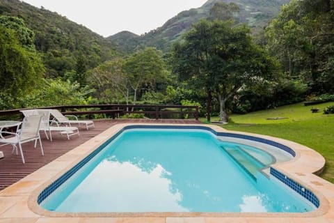 Garden, On site, Pool view