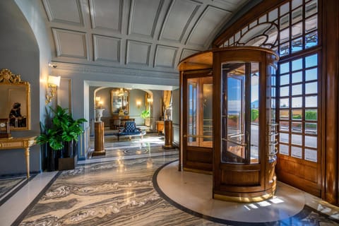 Facade/entrance, View (from property/room), Lobby or reception, Decorative detail, City view, Sea view