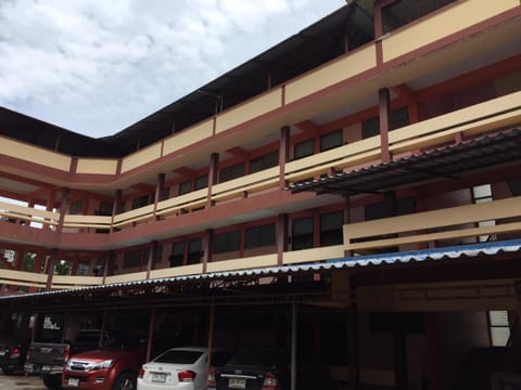 Sataya Apartment Hotel in Laos