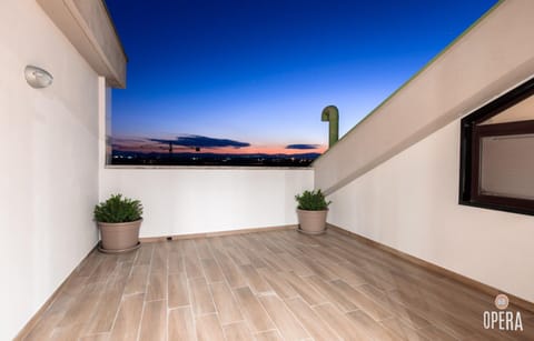 View (from property/room), Balcony/Terrace, City view, Sunset