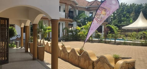 Mowicribs Hotel and Spa Hotel in Uganda