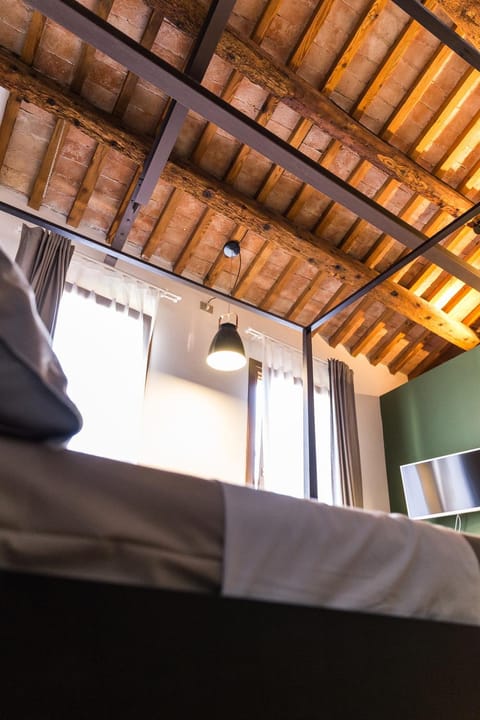 Photo of the whole room, Decorative detail, Bedroom