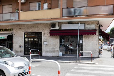 Facade/entrance, Property logo or sign