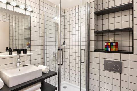 Bathroom, Photo of the whole room