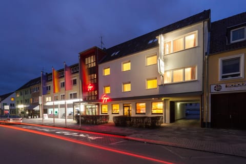 Property building, Night, Street view, Location