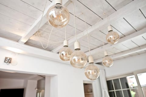 Living room, Decorative detail, Dining area