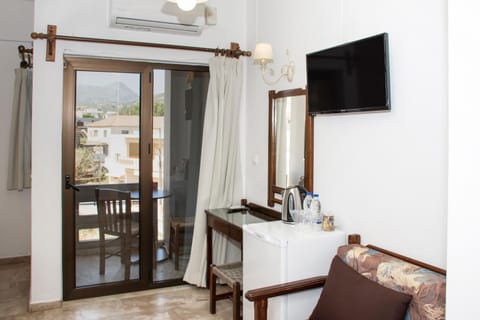 Argo Rooms-Papadakis Aparthotel in Kissamos