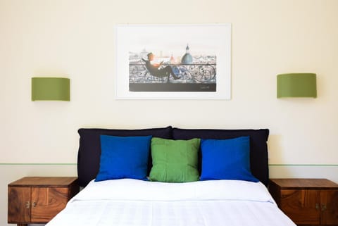 Bright and Comfy 3 bedroom apt in Monti Apartment in Rome