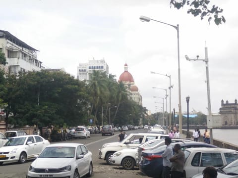 Neighbourhood, Street view