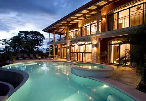 Playa Potrero, Oceanview Villa Oasis with salt-water pool for up to 8 people Villa in Guanacaste Province