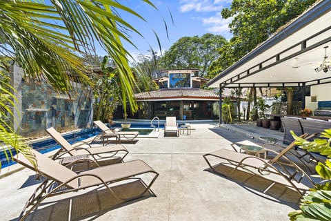 Playa Potrero - beachfront Villa, big private pool - Casa Bella Catalina House in Guanacaste Province