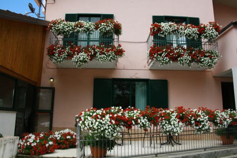 Property building, Balcony/Terrace