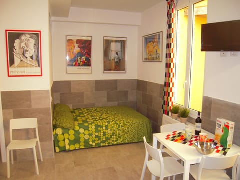 Dining area, Bedroom