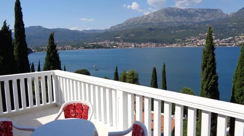 Day, Natural landscape, View (from property/room), Balcony/Terrace, City view, Mountain view, Sea view