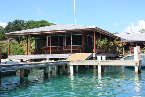 Utila Lodge Hotel in Bay Islands Department