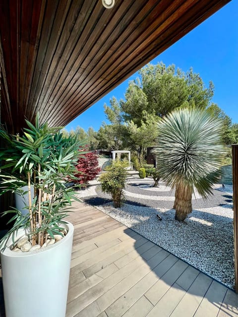 Garden, Garden view