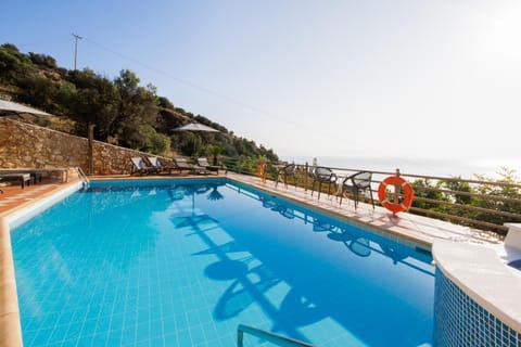Blue Horizon Suites Apartment hotel in Peloponnese Region