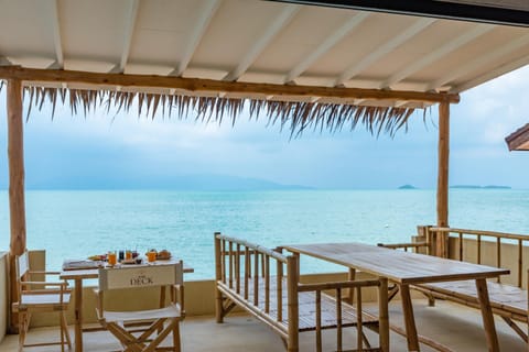 Restaurant/places to eat, View (from property/room), Balcony/Terrace, Beach