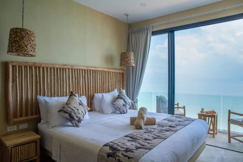 Bed, View (from property/room), Balcony/Terrace, Bedroom, Sea view