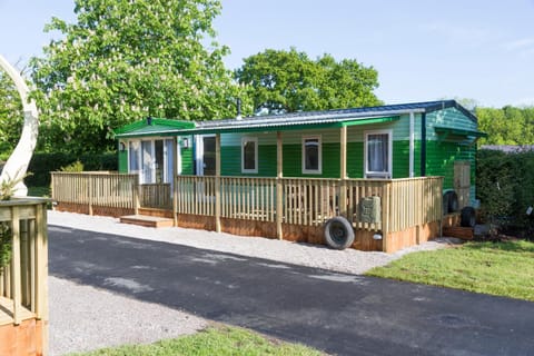 Adventurer's Village Milton Keynes Campground/ 
RV Resort in Aylesbury Vale