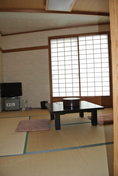 Shinazawa Bed and Breakfast in Nozawaonsen