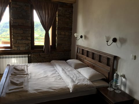 КАЛПАЦИТЕ - Kalpacite Guest Houses Bed and Breakfast in Blagoevgrad Province