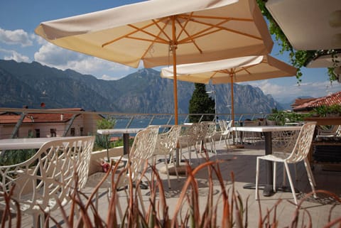 Balcony/Terrace, Lake view