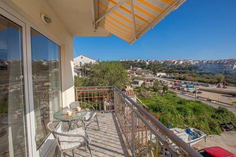 Balcony/Terrace, Seating area, City view, Garden view, Landmark view, Inner courtyard view