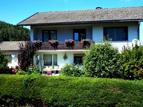 Haus Elisabeth Condo in Grassau