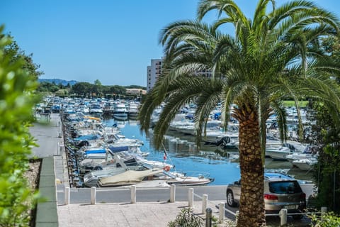 Cannes Marina Appart Hotel Mandelieu Appartement-Hotel in Mandelieu-La Napoule