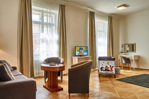 Three Golden Crowns Apartments Aparthotel in Prague