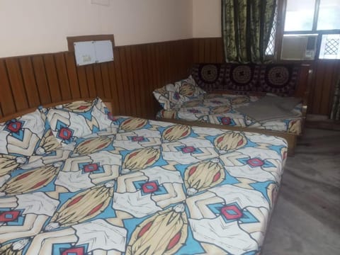 Hotel Rajpal Guest House Alojamiento y desayuno in Dehradun