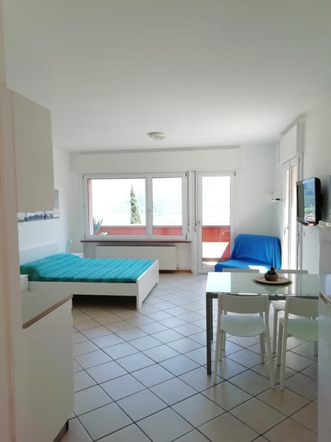 Living room, Photo of the whole room, Dining area