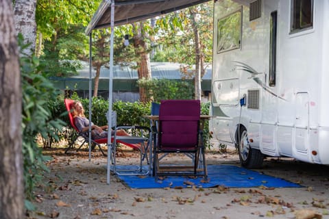 Spring, Day, Night, Summer, Garden, On site, Garden view, Area and facilities, Sunrise, Sunset, group of guests, Family