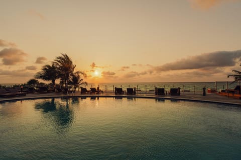 Beach, Swimming pool, Sunrise