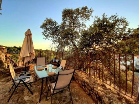 Patio, Garden, Balcony/Terrace