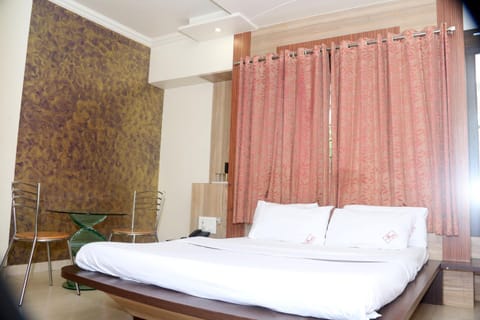 Hotel Pranav Executive Hotel in Pune